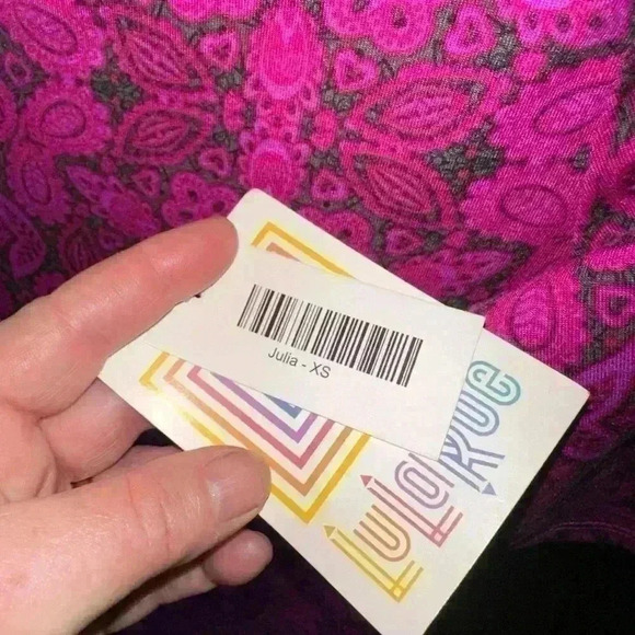 Lularoe XS grey & Fuchsia abstract floral Julia pencil dress. NWT . So pretty! - Picture 4 of 8